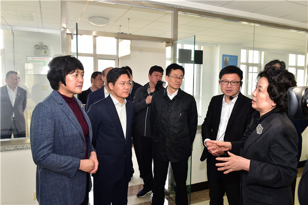 人生就是博资讯丨河北省政协主席曹素华来我公司调研 人生就是博资讯丨河北省政协主席曹素华来我公司调研